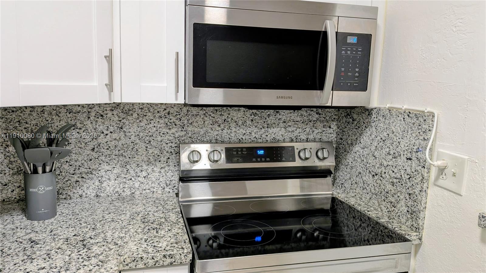 TROPICAL PARK CONDO - Residential Lease