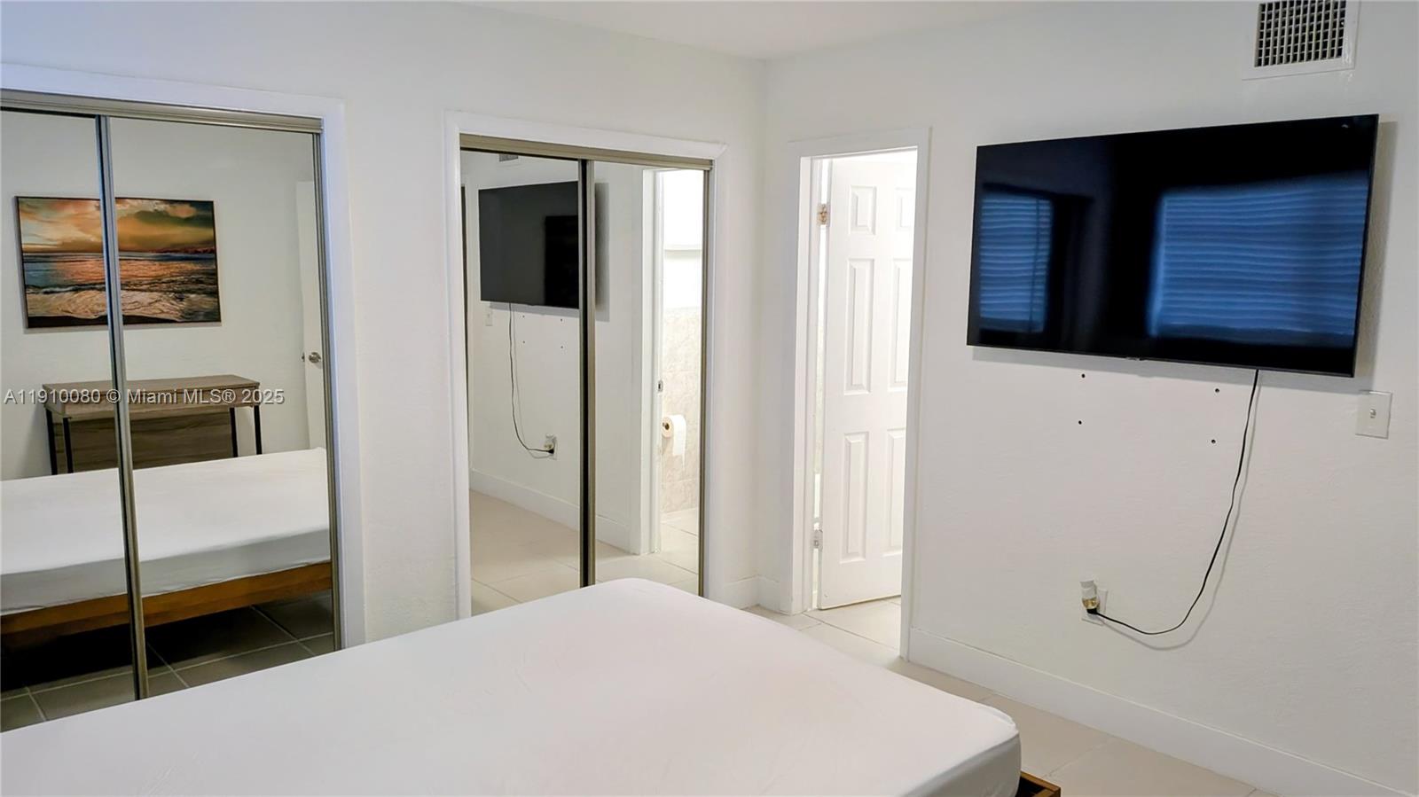 TROPICAL PARK CONDO - Residential Lease