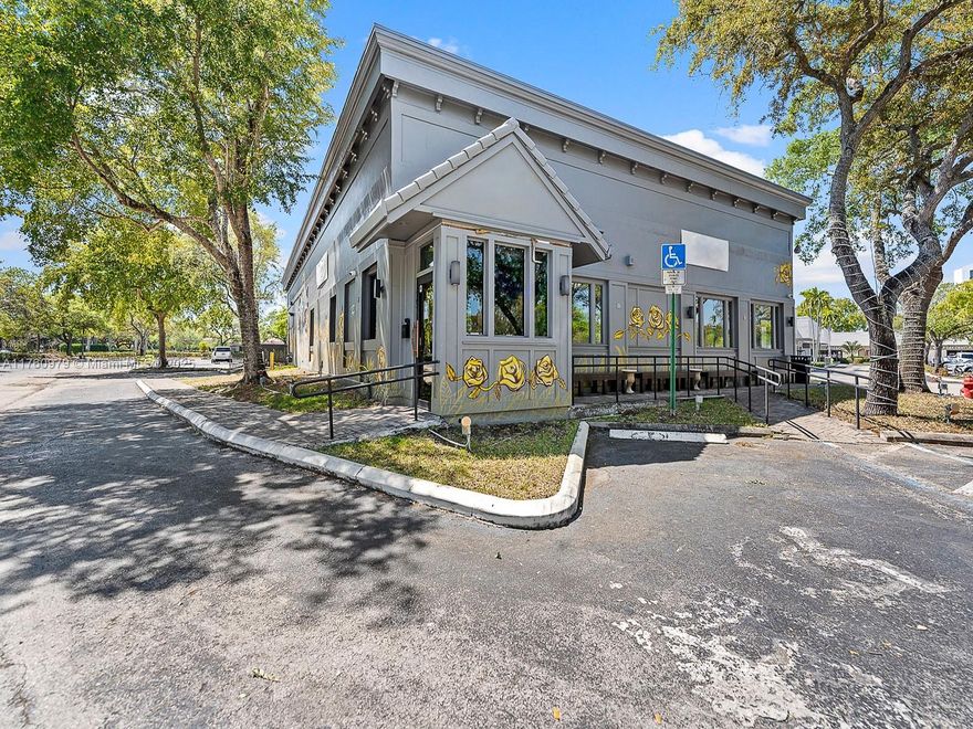 SELLER FINANCING AVAILABLE - Rare opportunity to own a thriving, fully functioning & equipped Mexican restaurant in Coral Springs with a 4COP liquor license & exclusive tobacco license. This 5,756 sqft freestanding venue seats 225, offers 220 parking spaces & sits in a high-traffic location w/high visibility next to the Coral Springs Mall at N University Dr. & W Atlantic Blvd.
Featuring authentic cuisine, premium cocktails & hookah, it generates multiple revenue streams through catering, private dining, etc. This turnkey operation is ideal for an owner-operator or investor seeking a profitable business with franchise potential and EB-5 eligibility for those seeking residency. Don't miss this chance to acquire a high-revenue venue with massive growth potential!