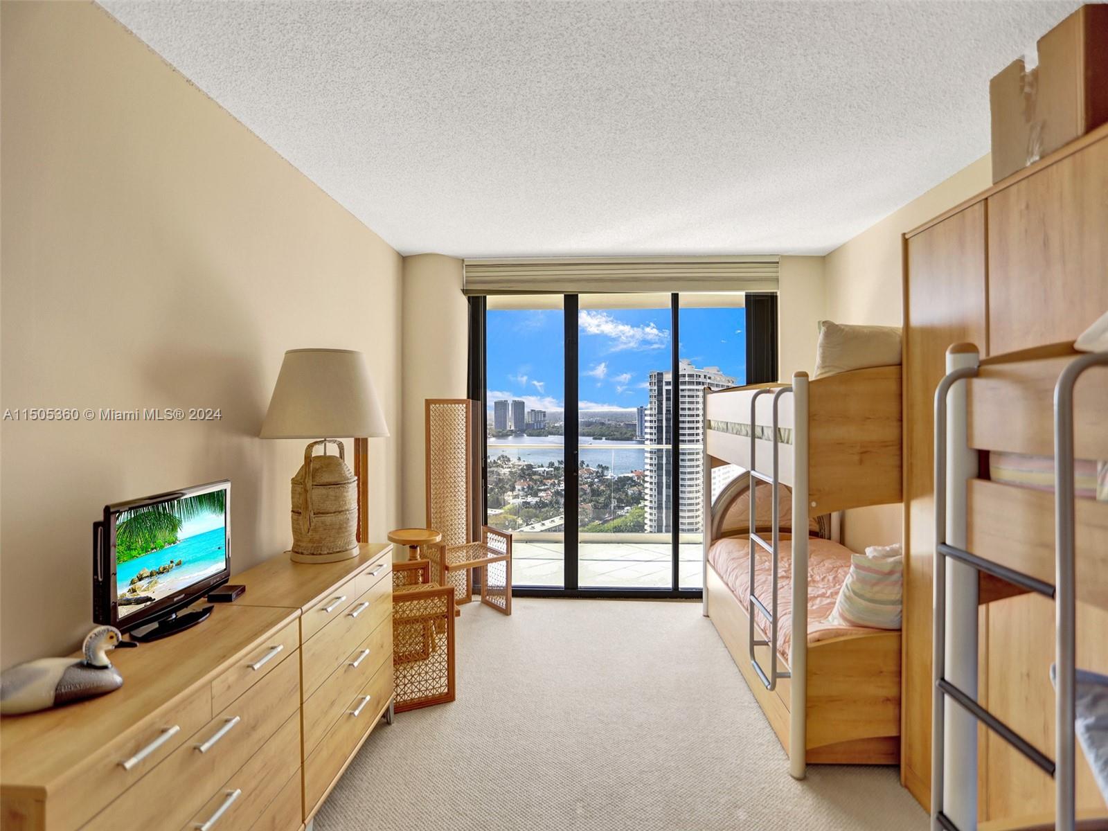 2800 ISL BLVD WILLIAMS IS - Residential