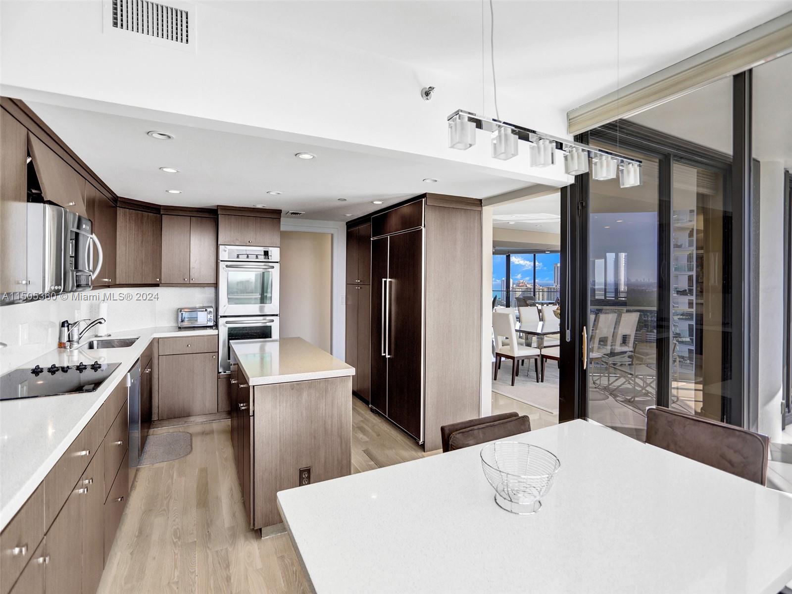 2800 ISL BLVD WILLIAMS IS - Residential