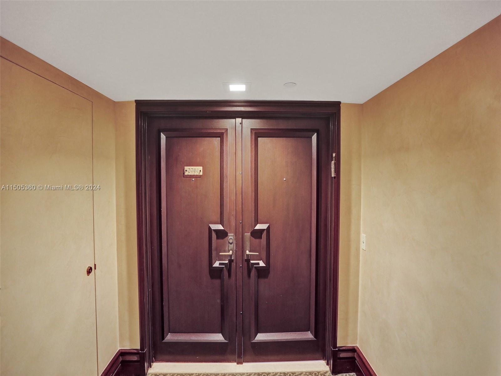 2800 ISL BLVD WILLIAMS IS - Residential