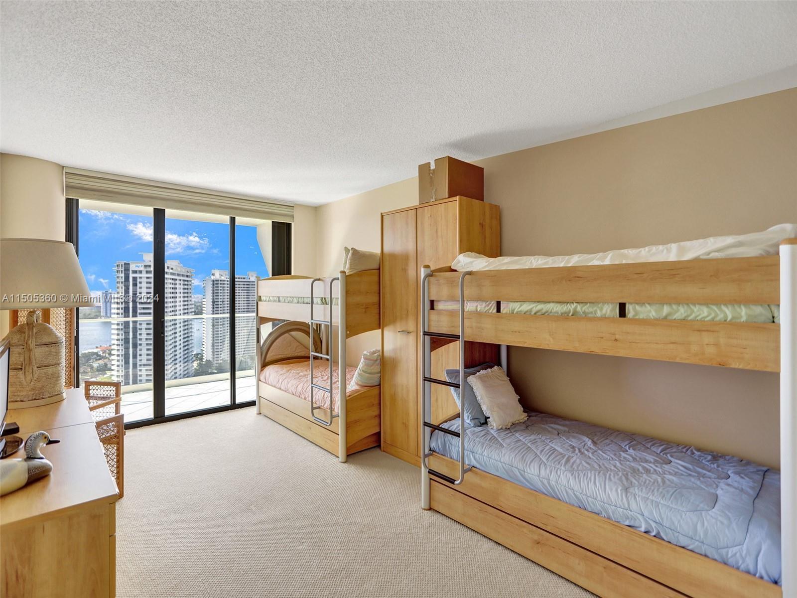 2800 ISL BLVD WILLIAMS IS - Residential