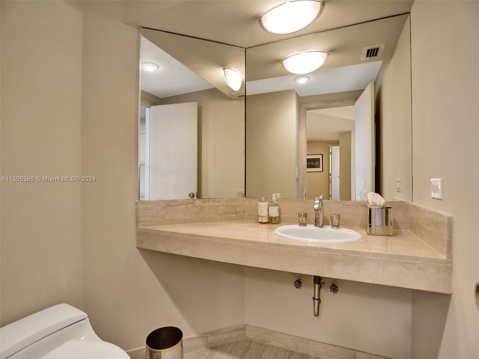 2800 ISL BLVD WILLIAMS IS - Residential