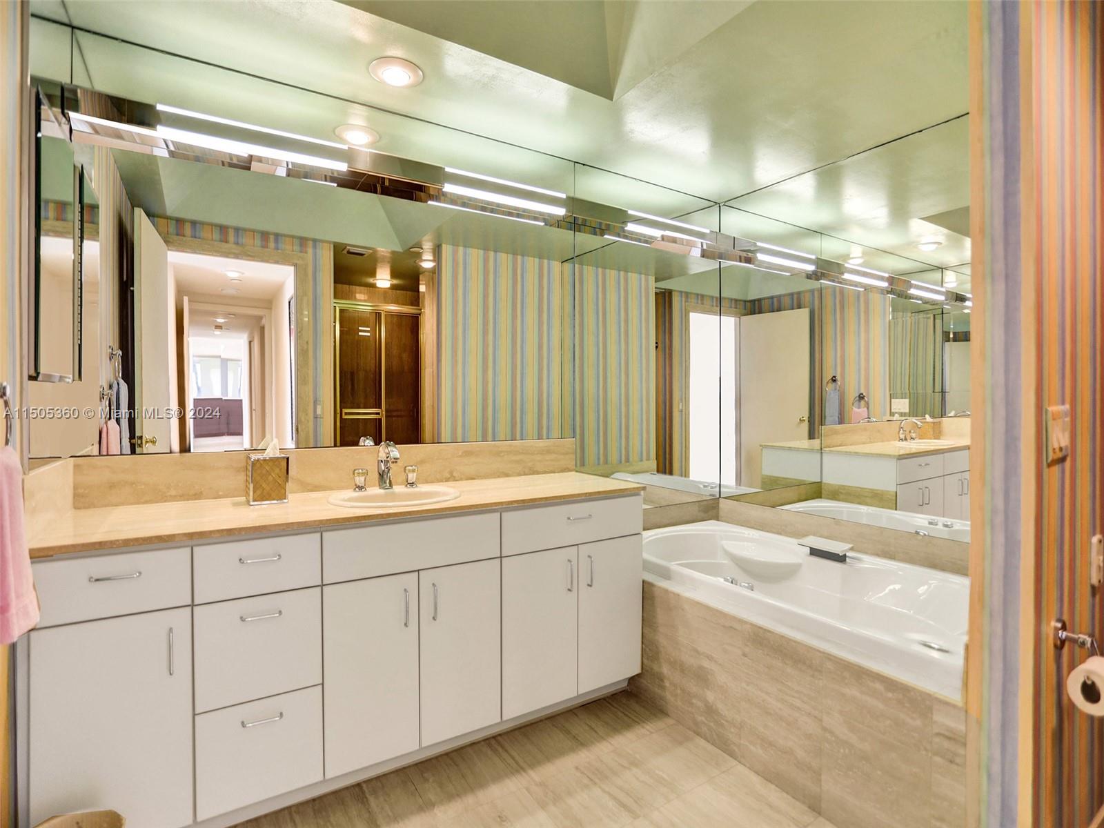 2800 ISL BLVD WILLIAMS IS - Residential