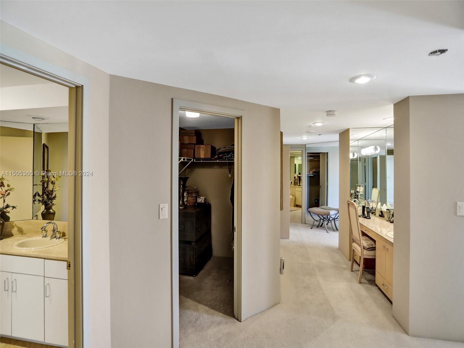 2800 ISL BLVD WILLIAMS IS - Residential