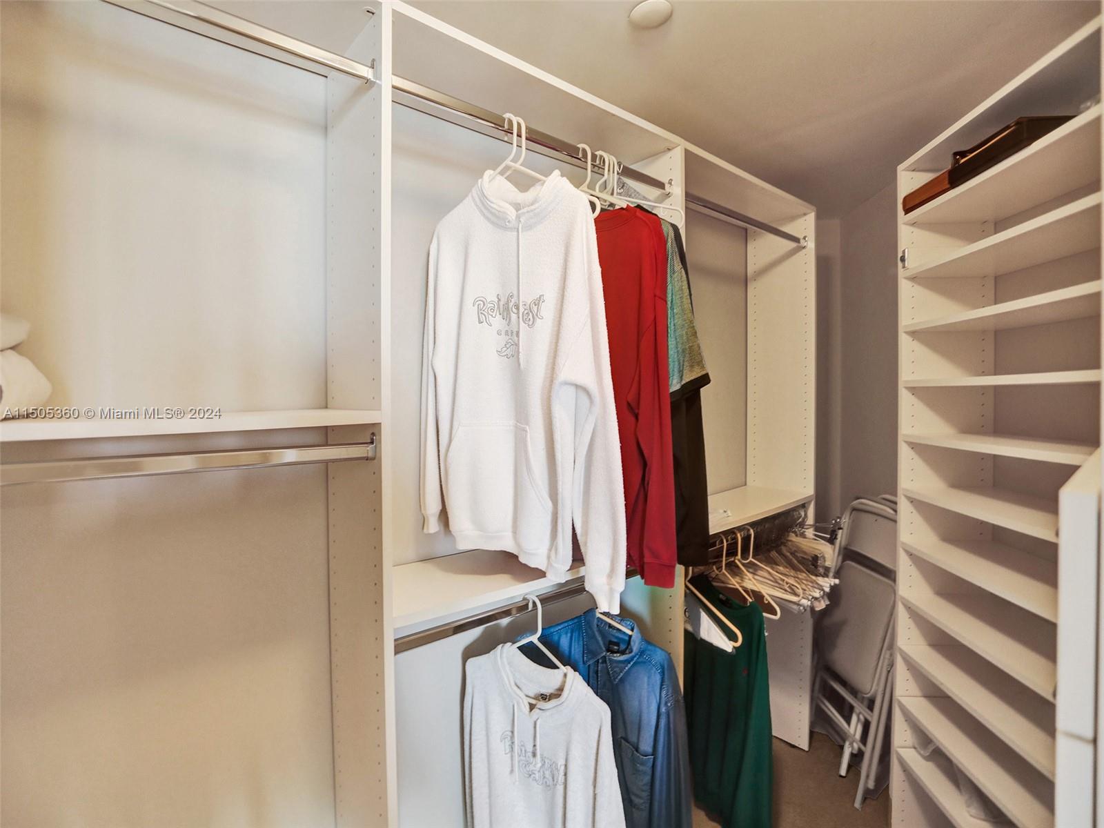 2800 ISL BLVD WILLIAMS IS - Residential