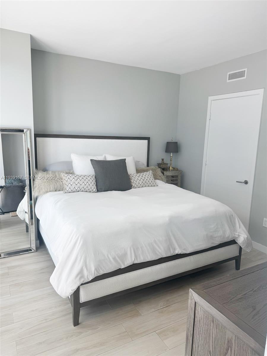 1300 S MIAMI AVENUE CONDO - Residential