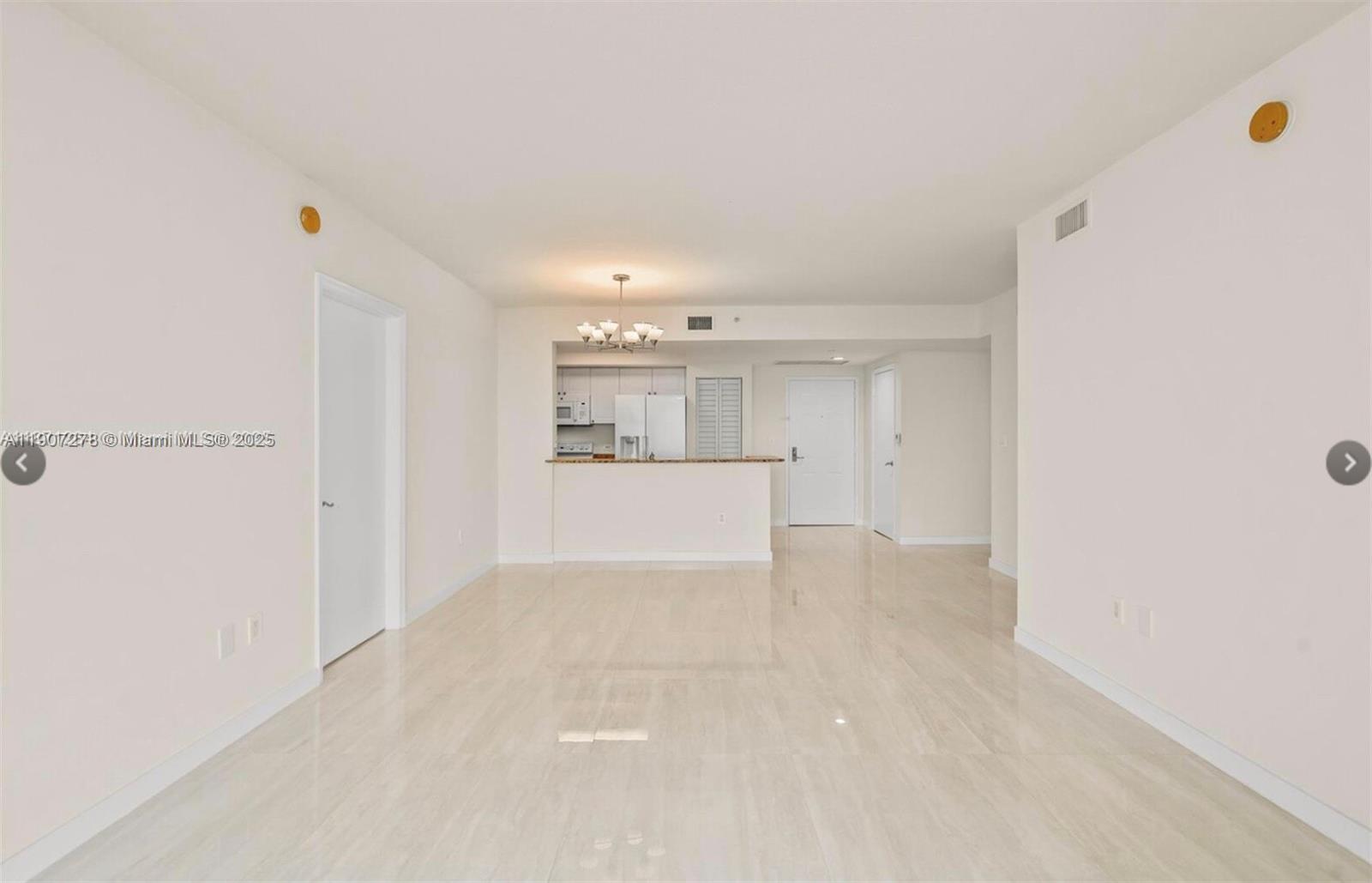 TURNBERRY ON THE GREEN CO - Residential Lease