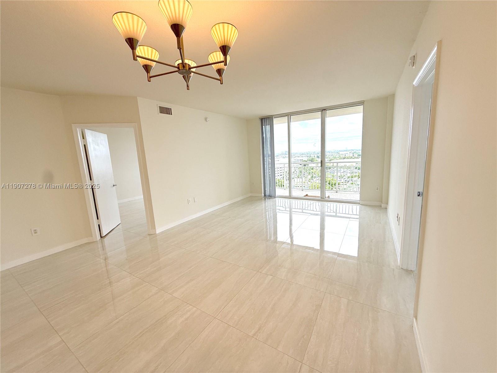 TURNBERRY ON THE GREEN CO - Residential Lease