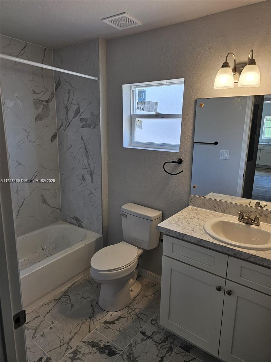 Las Villas at Kenilworth - Residential