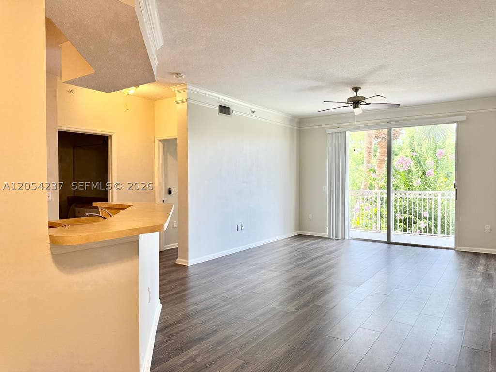 Photo of 9208 W Myrtlewood Cir W #208, Palm Beach Gardens, FL 33418 (MLS # A12054237)