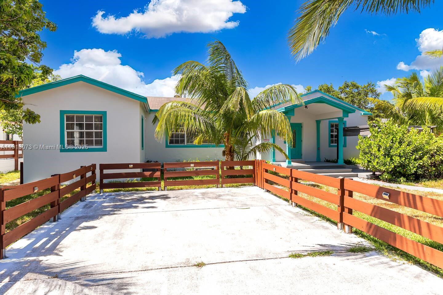 HOLLYWOOD LAWNS - Residential Lease