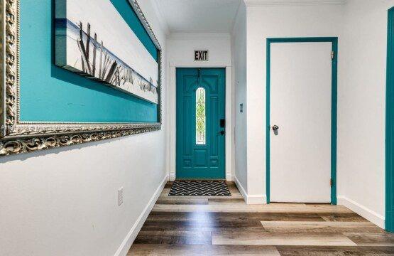 HOLLYWOOD LAWNS - Residential Lease