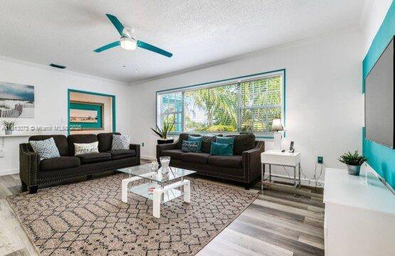 HOLLYWOOD LAWNS - Residential Lease