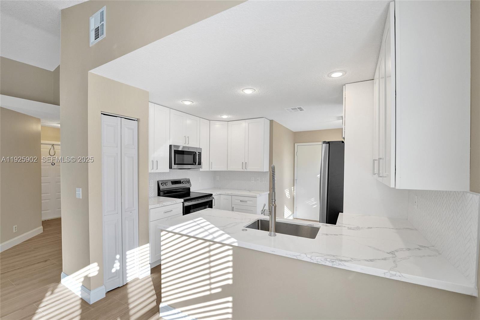 FOREST RIDGE CLUSTER HOME - Residential Lease