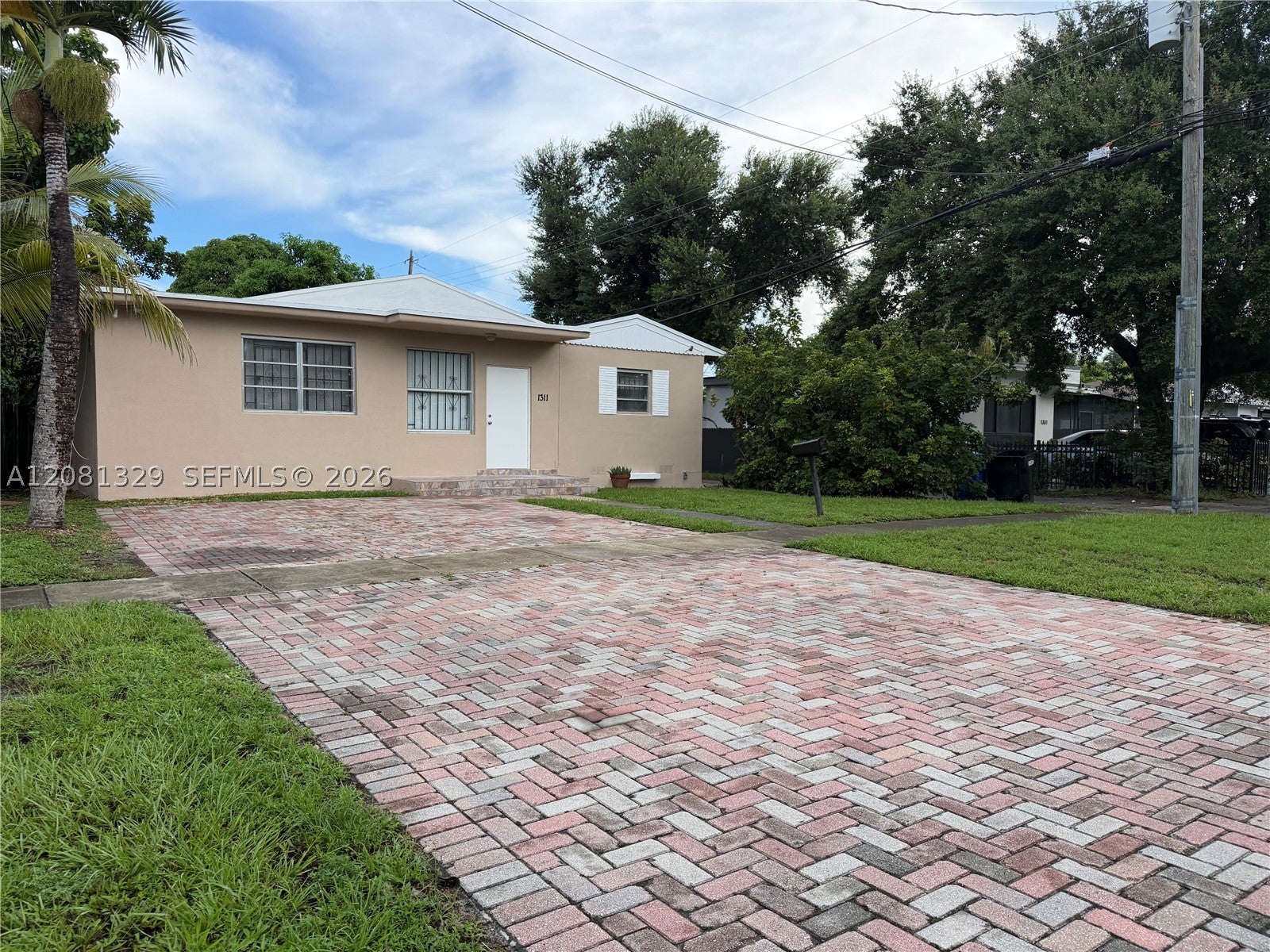 1311 NE 157 ST