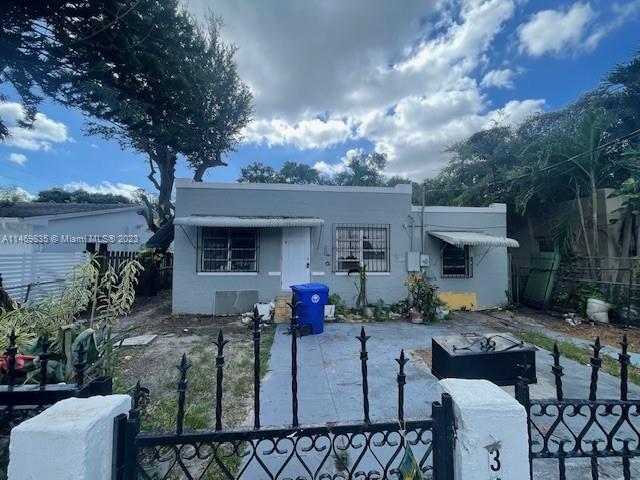 Property for Sale at 328 Nw 46th Street St, Miami, Broward County, Florida - Bedrooms: 7 
Bathrooms: 7  - $899,900