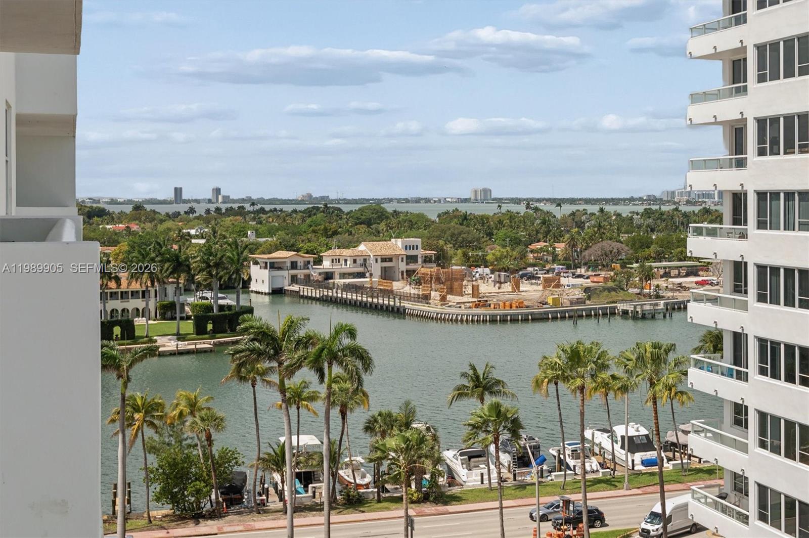 0HE CARRIAGE CLUB SOUTH C - Residential