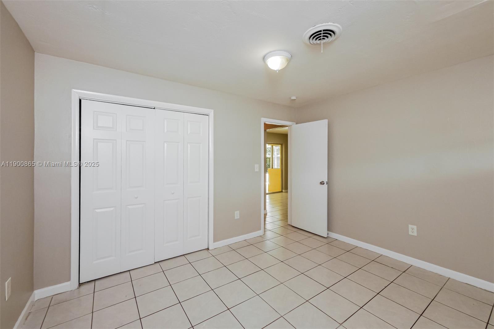 SUNRISE GOLF VILLAGE SEC - Residential Lease