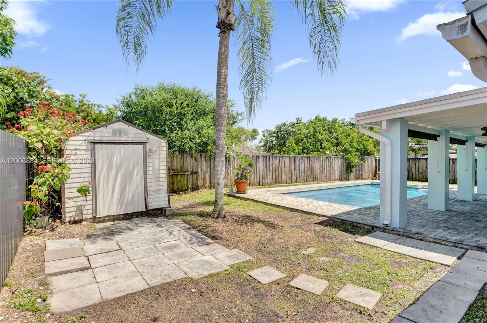 DEVON-AIRE ESTATES SEC 3 - Residential