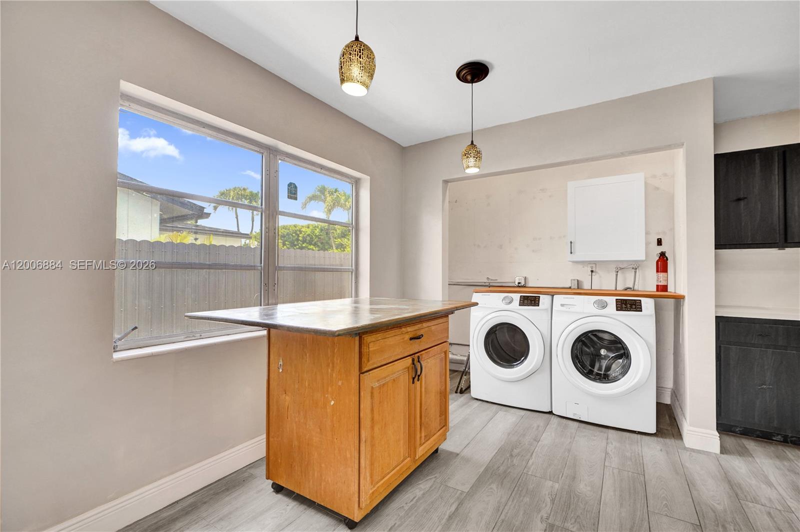 DEVON-AIRE ESTATES SEC 3 - Residential