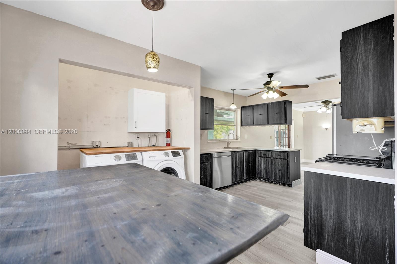 DEVON-AIRE ESTATES SEC 3 - Residential