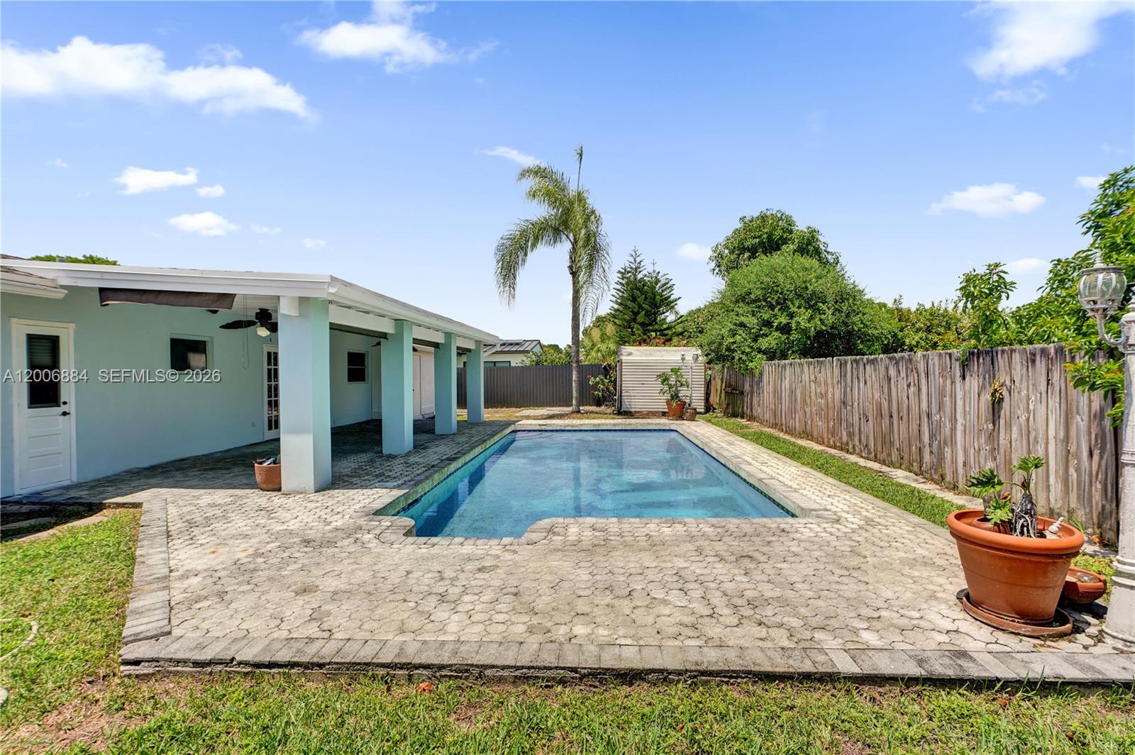DEVON-AIRE ESTATES SEC 3 - Residential