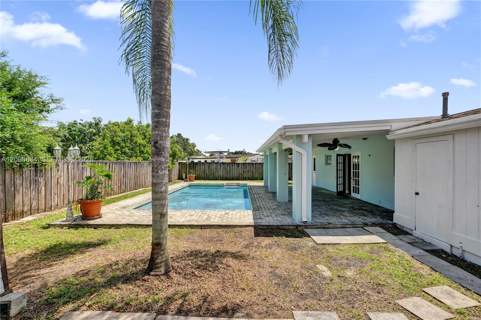 DEVON-AIRE ESTATES SEC 3 - Residential