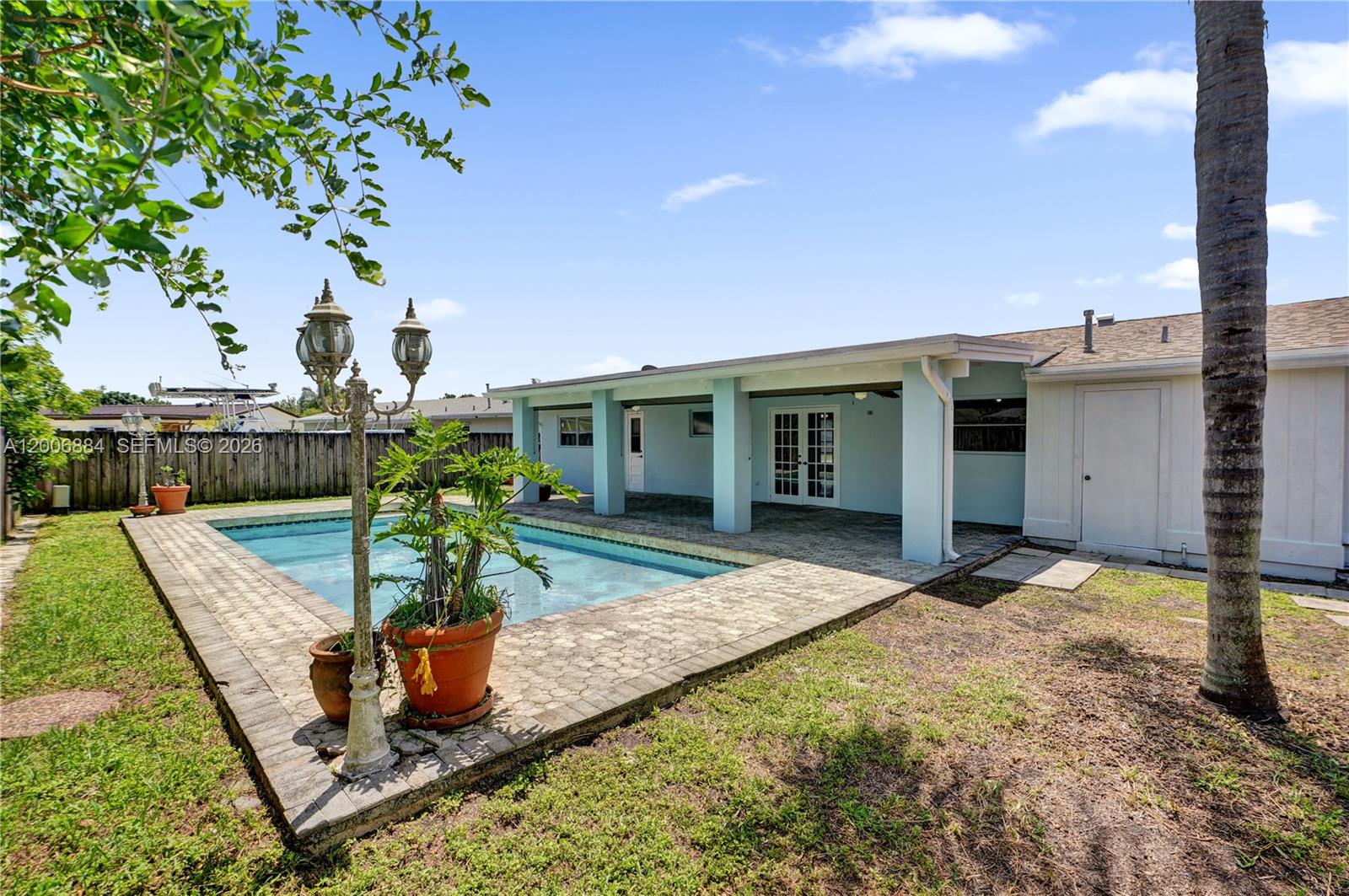DEVON-AIRE ESTATES SEC 3 - Residential
