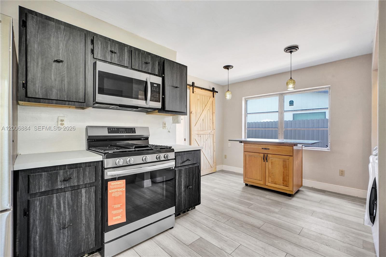 DEVON-AIRE ESTATES SEC 3 - Residential