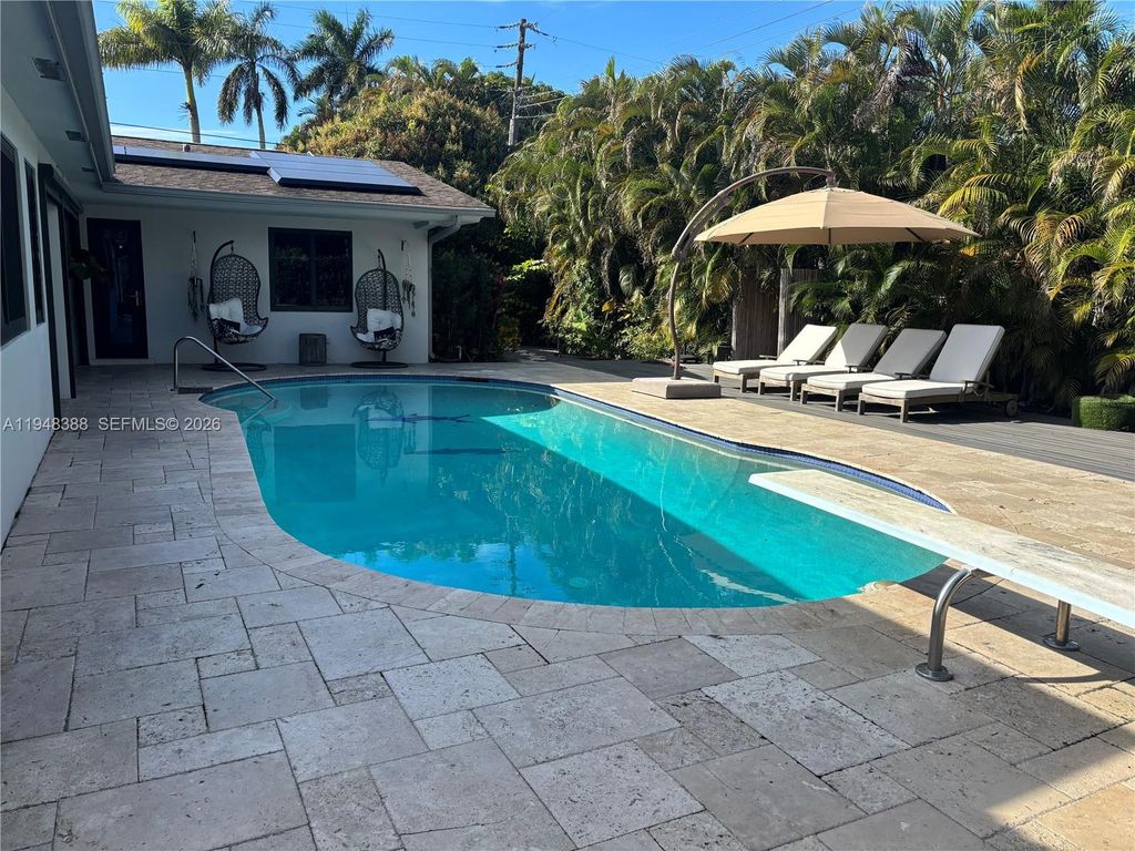 Photo of 7261 NW 6th Ct, Plantation, FL 33317 (MLS # A11948388)