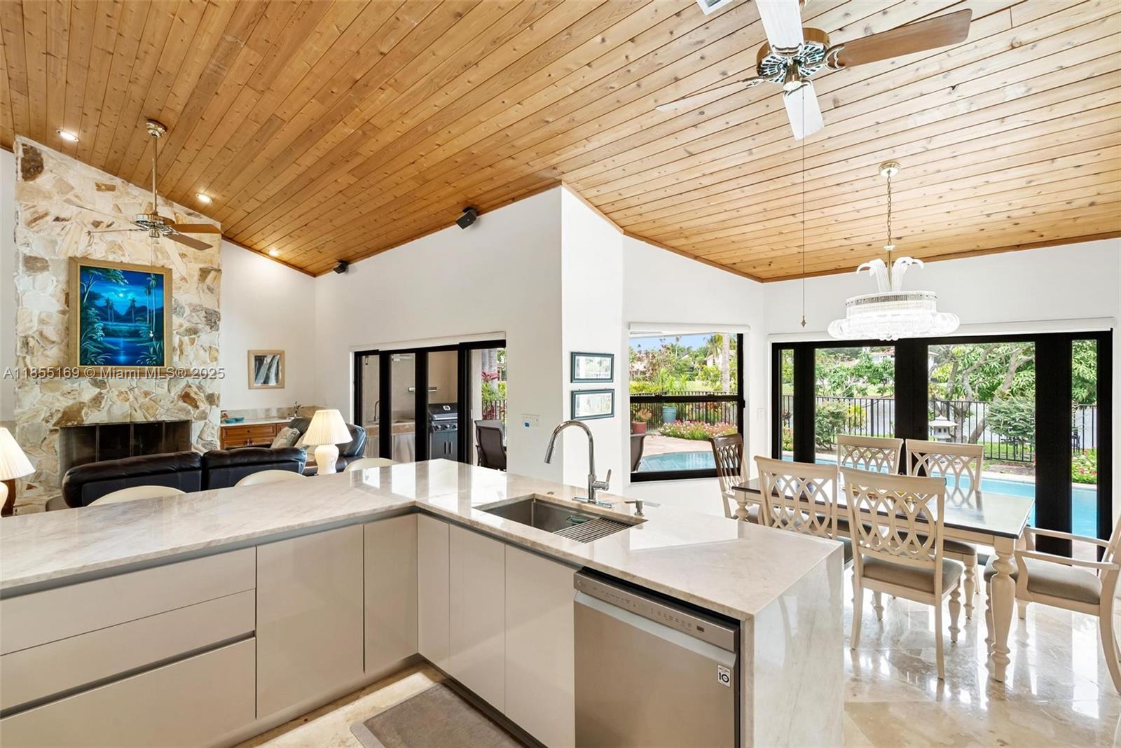 WOODLANDS SEC 1 - Residential Lease