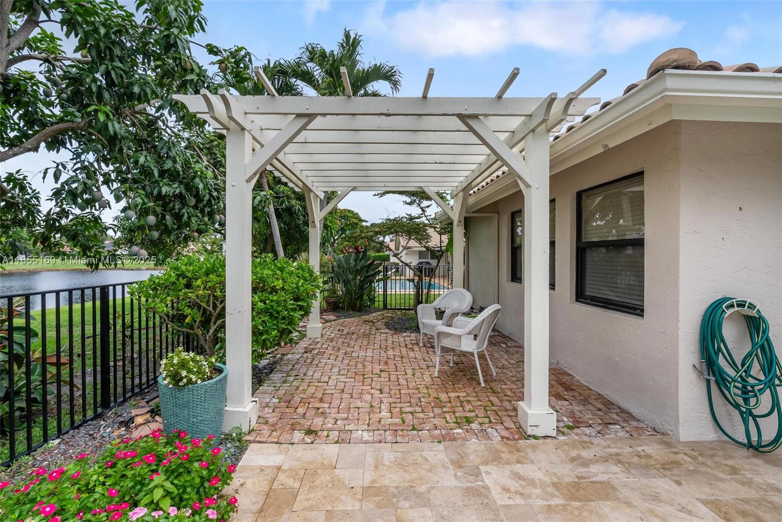 WOODLANDS SEC 1 - Residential Lease