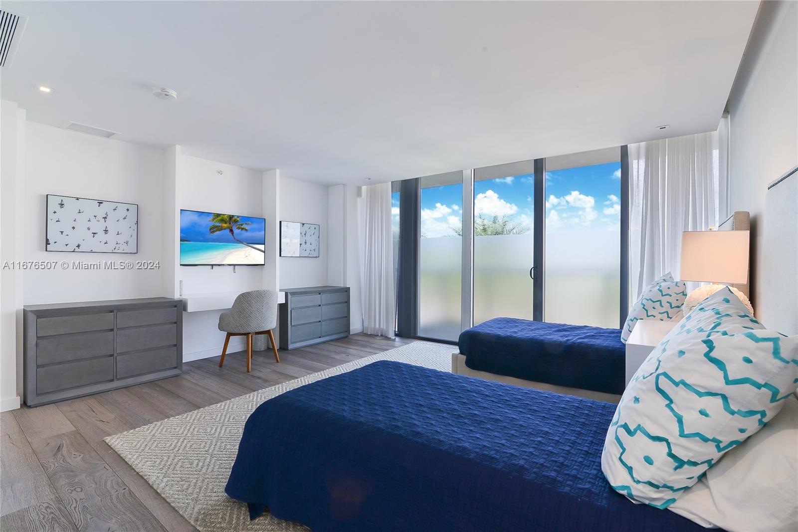 OCEAN SEVEN CONOMINIUMS - Residential