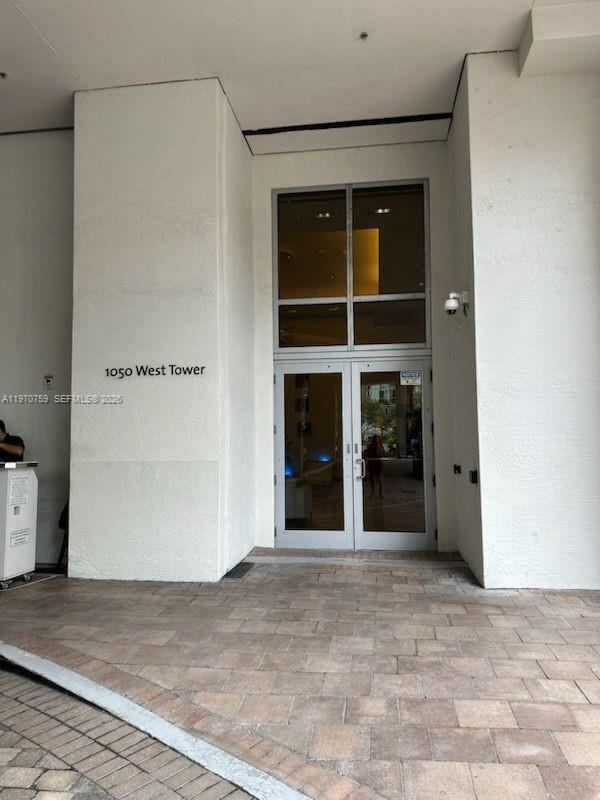 1050 Brickell Ave 1014