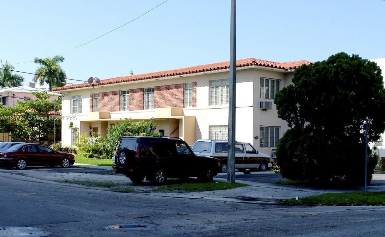 Amazing corner lot location to develop get income as you submit permits. Gross income $144,000. 40 year recertification was passed in 2022. Flat roof replaced in 2019. Very low liability insurance $4,000 a year. Building consist of 6 one bedrooms one bathroom of 700 Sf each rented at $2,000.