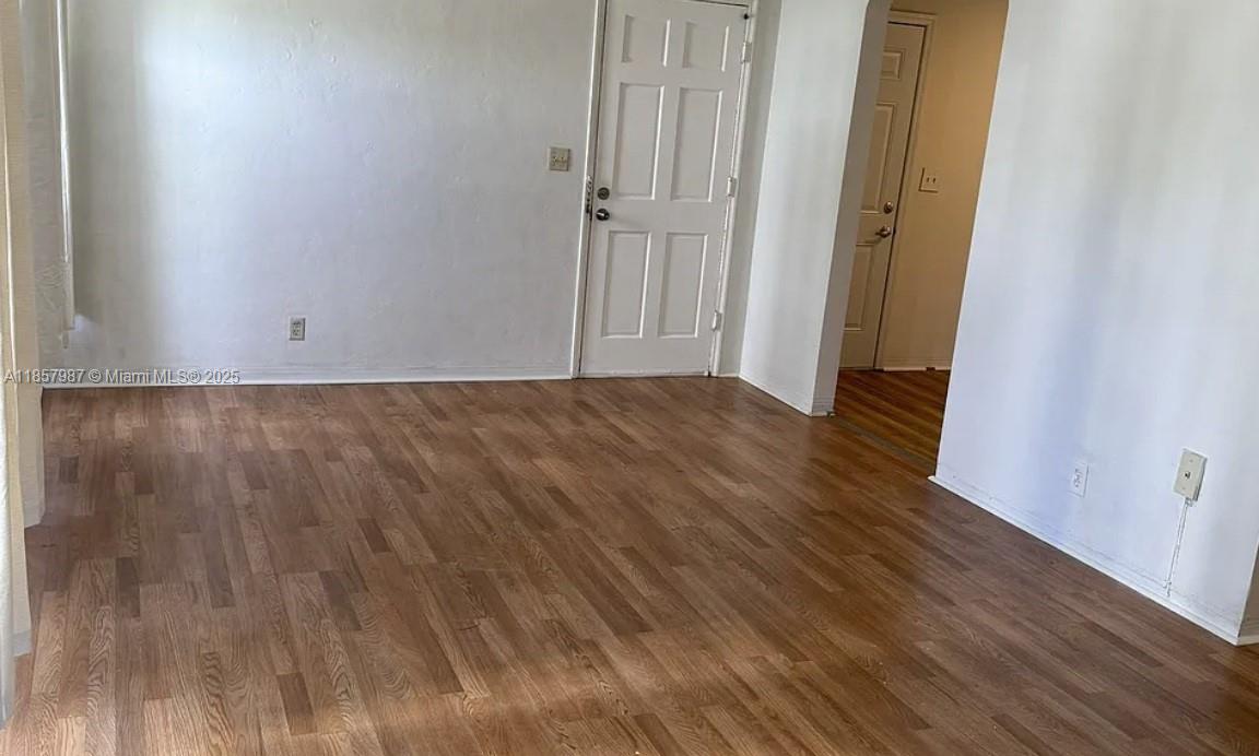 HOLLEMAN PARK - Residential Income