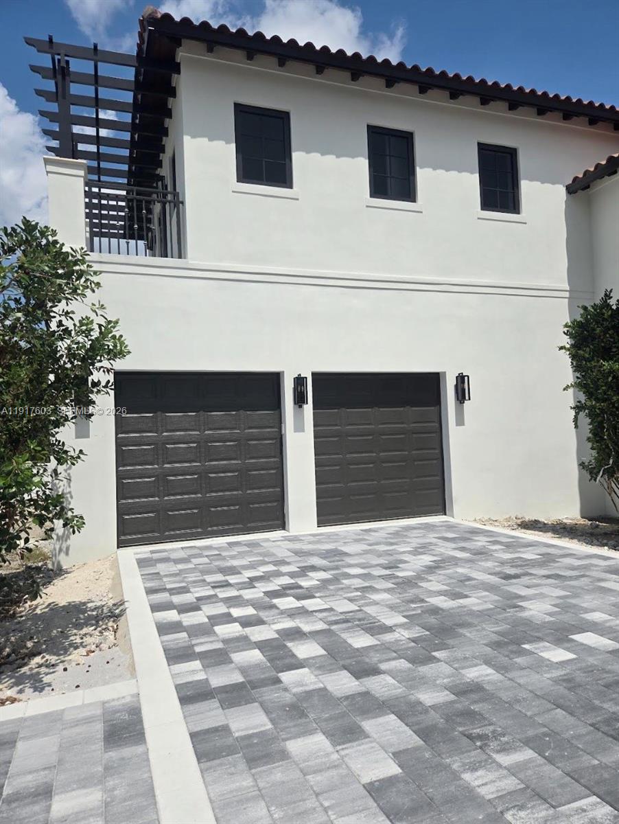 1221 Anastasia Ave