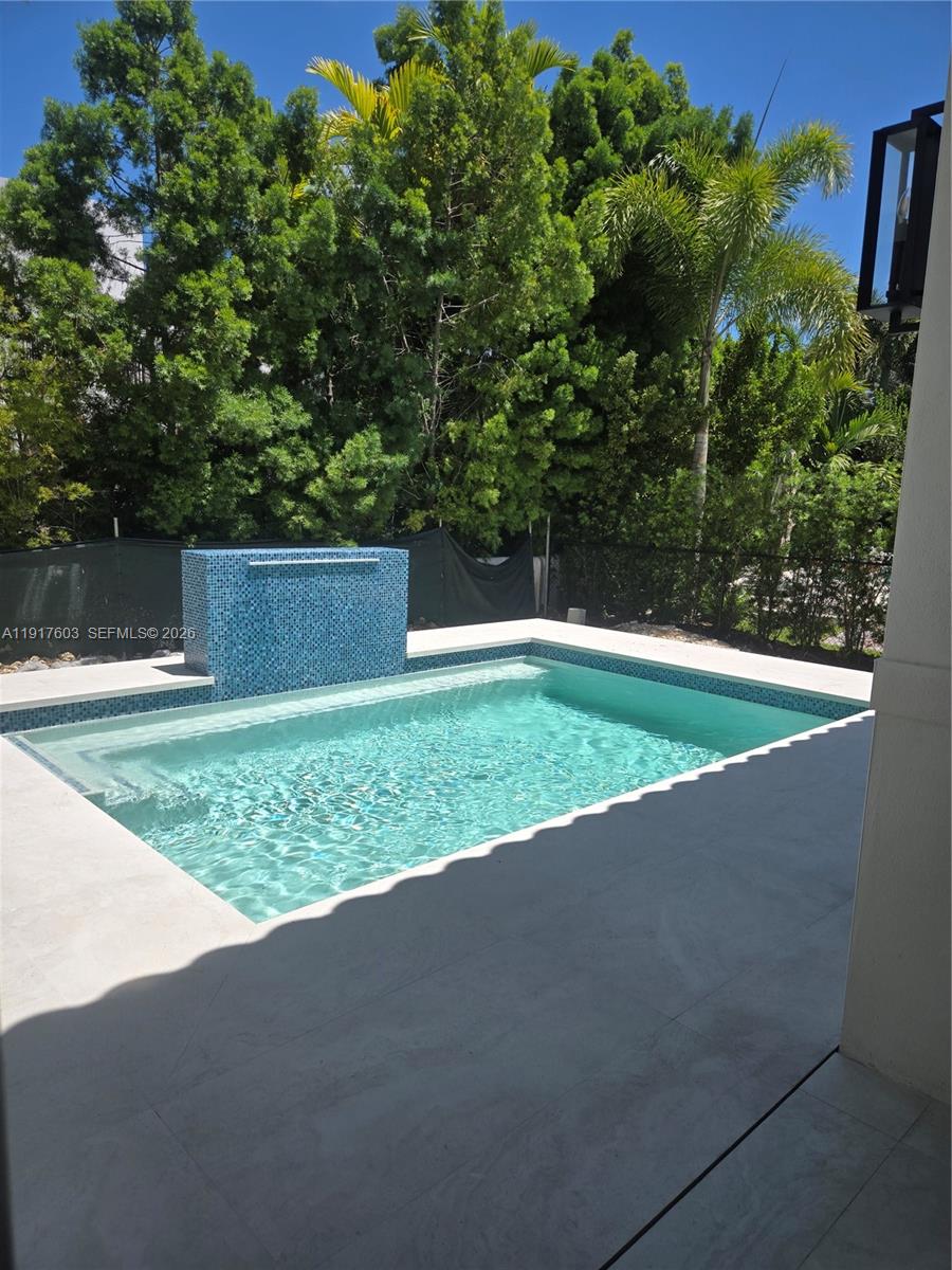 CORAL GABLE COUNTRY CLUB - Residential