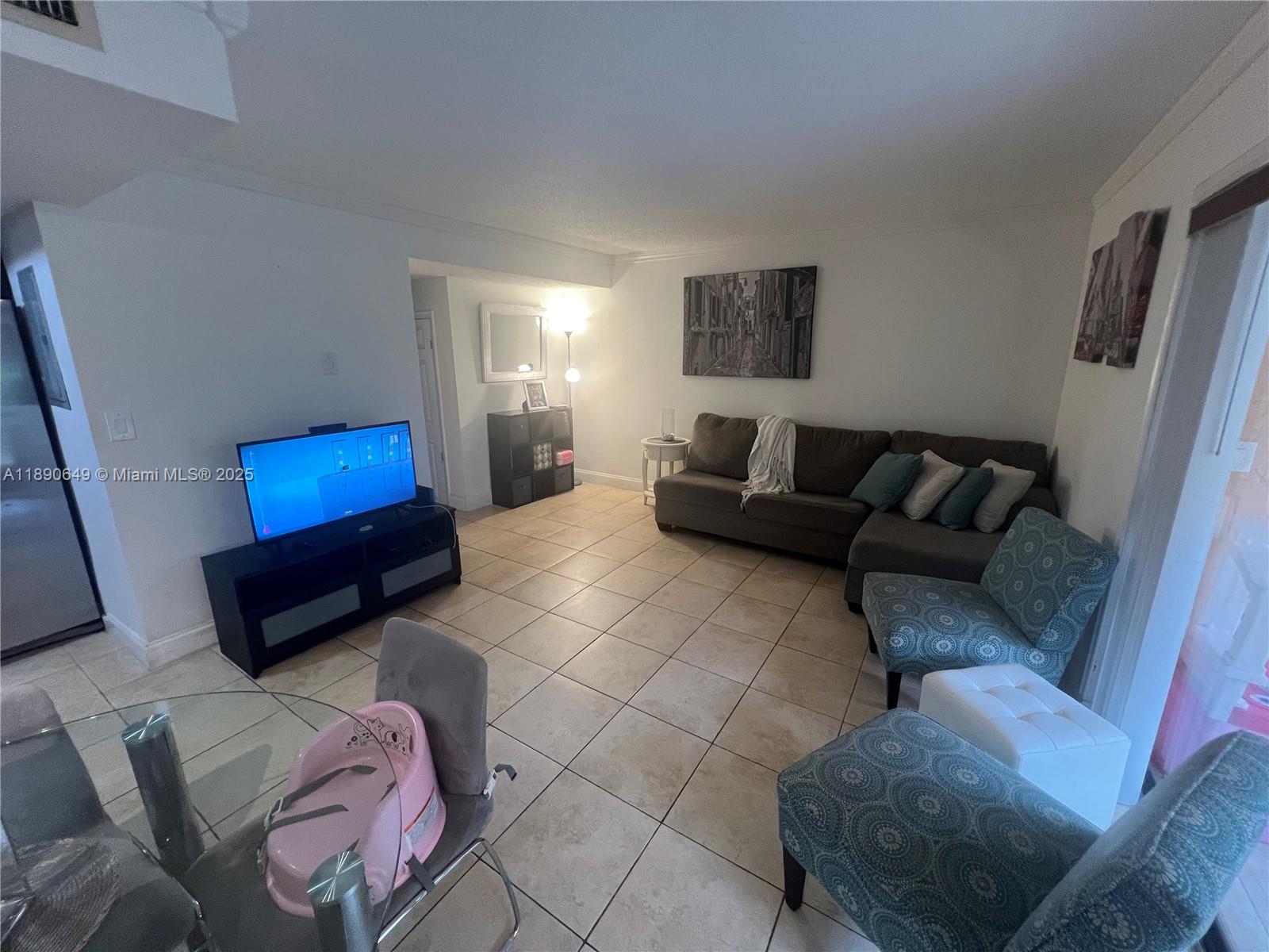 VALENCIA VILLAGE CONDO PH - Residential