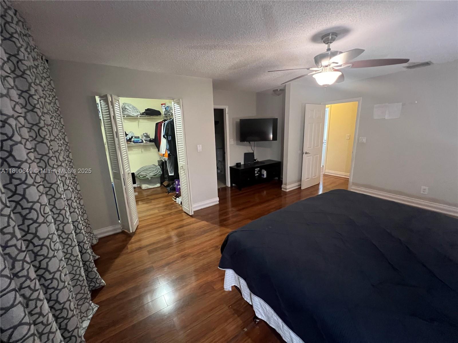 VALENCIA VILLAGE CONDO PH - Residential