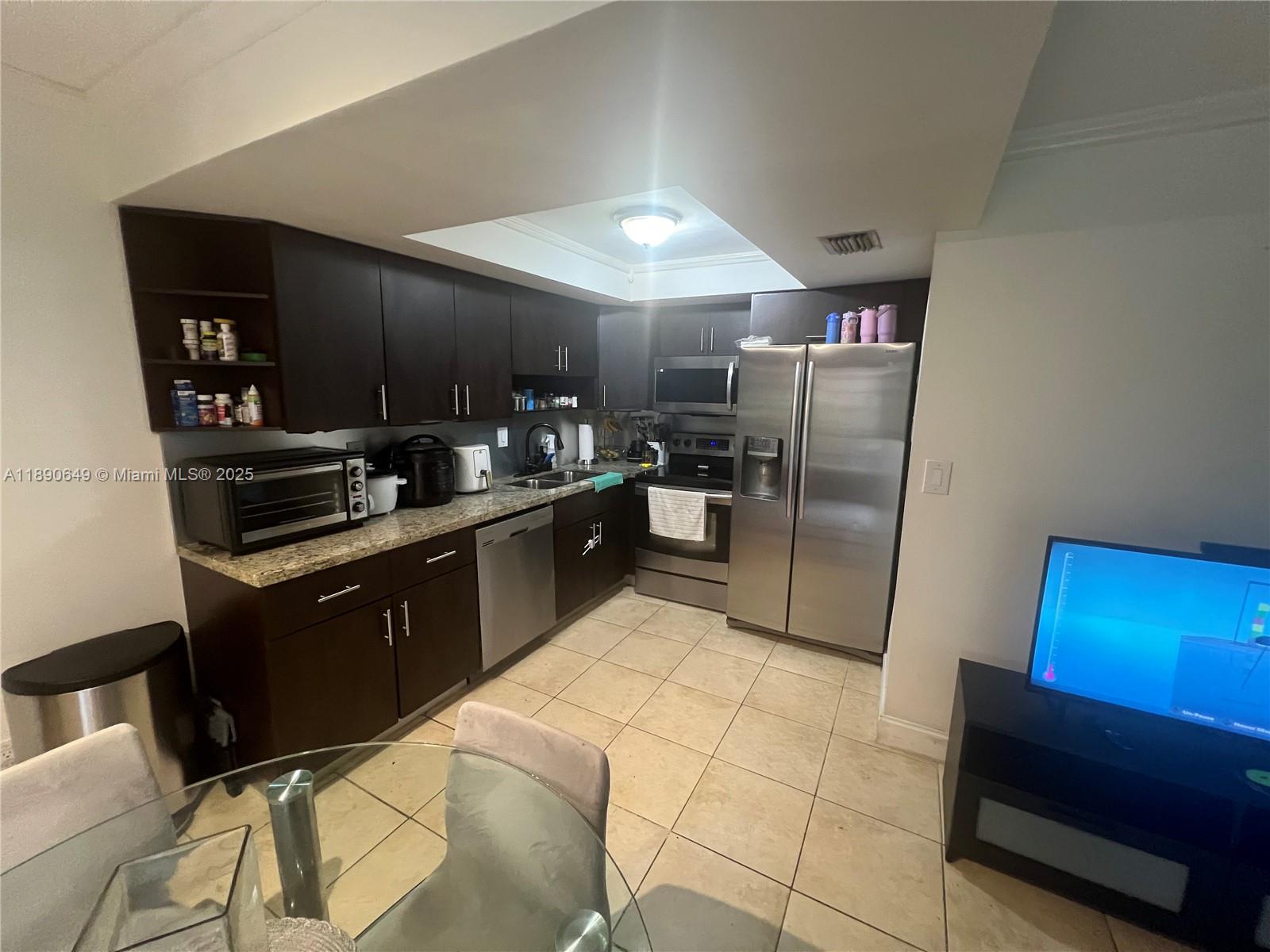 VALENCIA VILLAGE CONDO PH - Residential