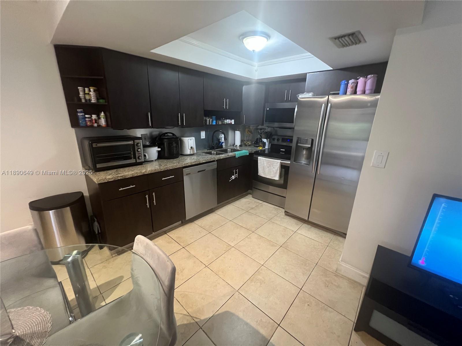VALENCIA VILLAGE CONDO PH - Residential