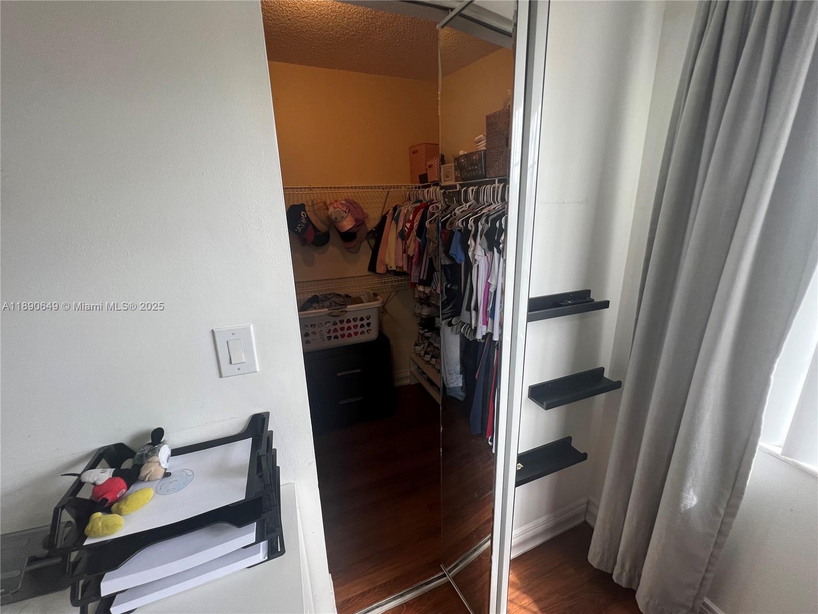 VALENCIA VILLAGE CONDO PH - Residential