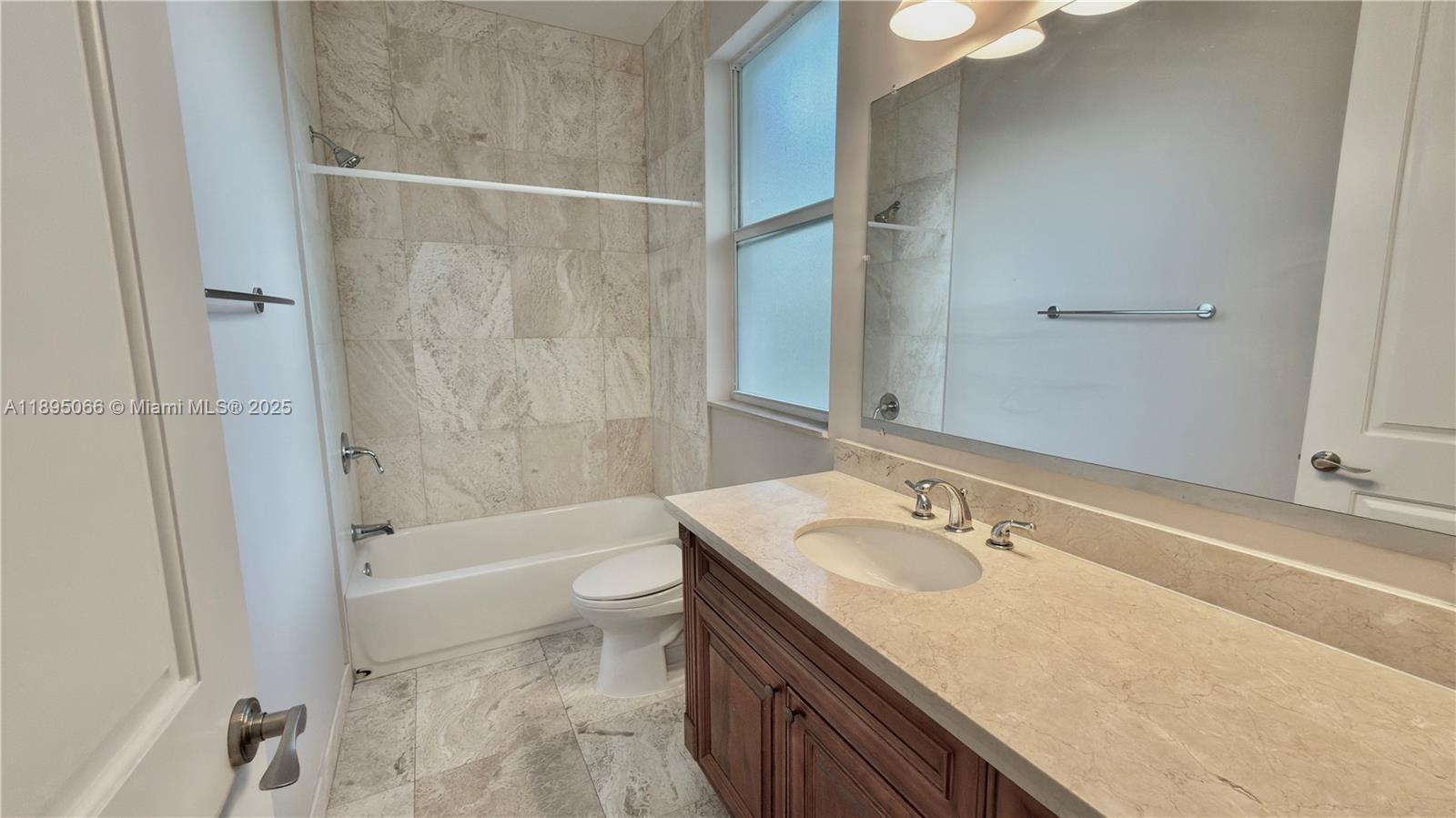 LAUDERDALE - Residential Lease
