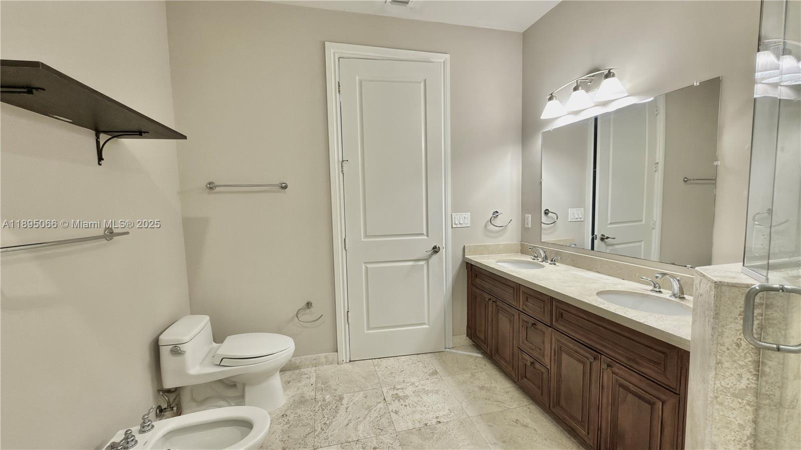 LAUDERDALE - Residential Lease