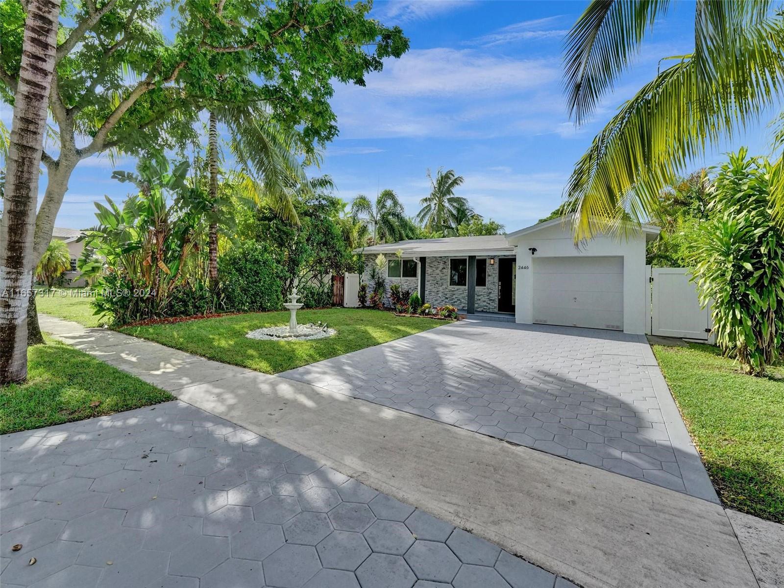 Property for Sale at 2446 Fillmore St, Hollywood, Broward County, Florida - Bedrooms: 2 
Bathrooms: 2  - $749,000