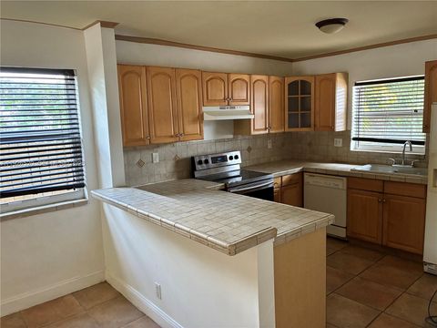 13514 NE 23rd Pl North Miami FL 33181