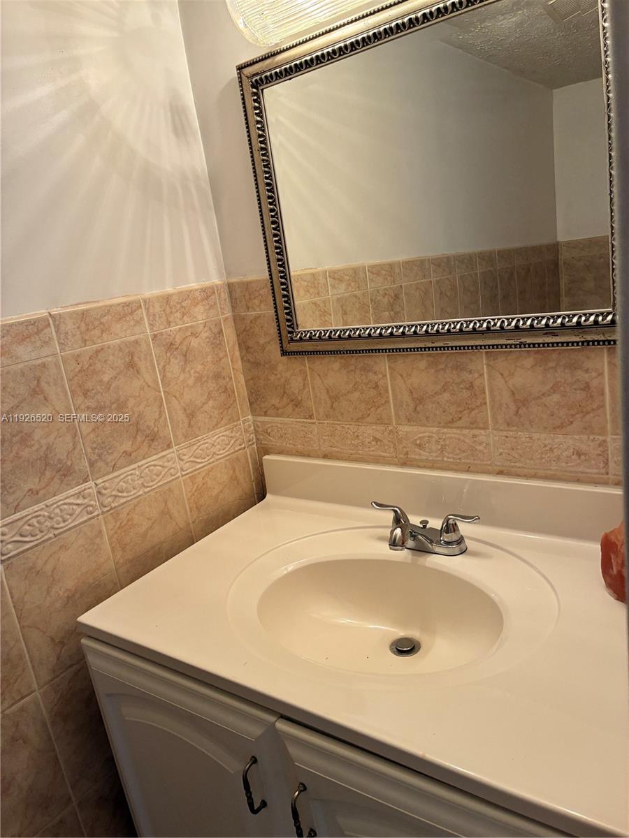 ADLERAMA ESTATES 4TH ADDN - Residential